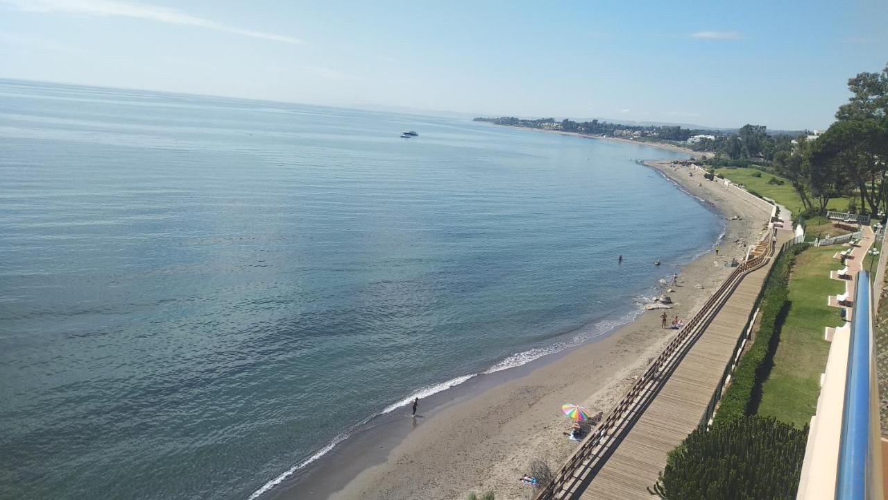 Casa Cachita-En 1ª Linea De Playa Apartment Estepona Ngoại thất bức ảnh