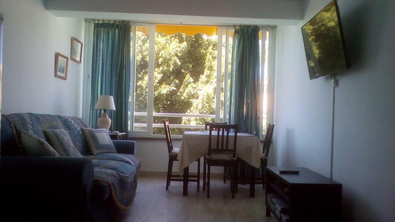 Casa Cachita-En 1ª Linea De Playa Apartment Estepona Ngoại thất bức ảnh