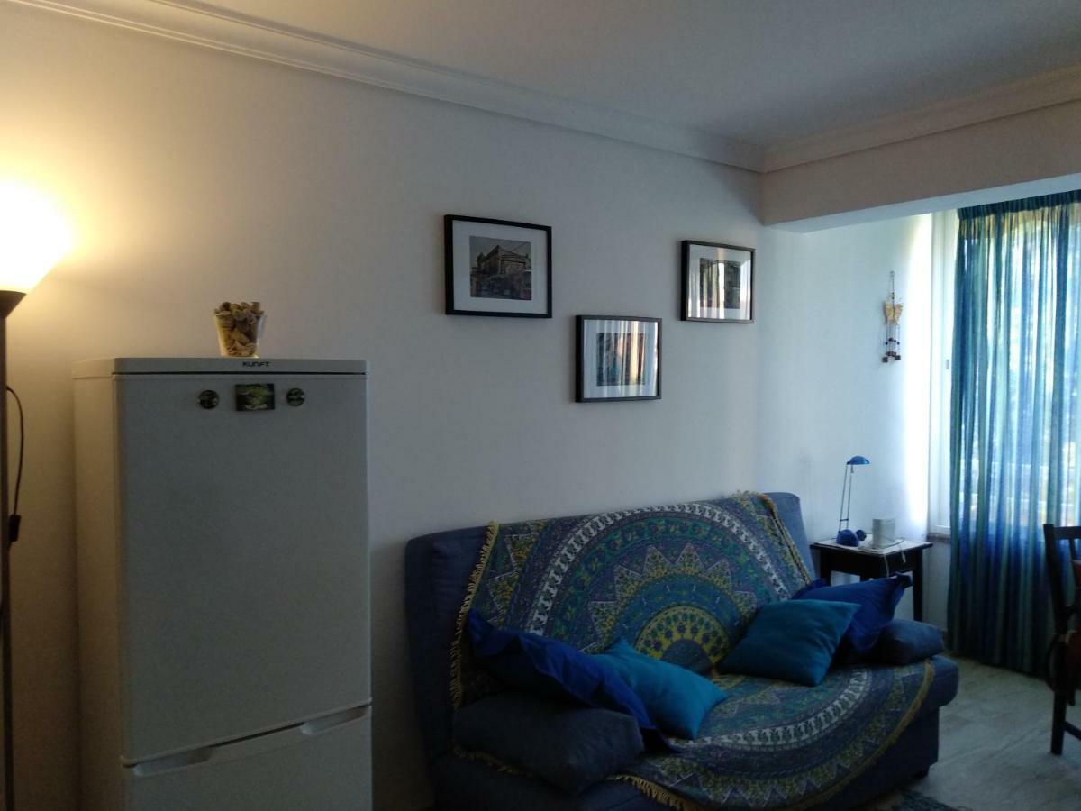 Casa Cachita-En 1ª Linea De Playa Apartment Estepona Ngoại thất bức ảnh