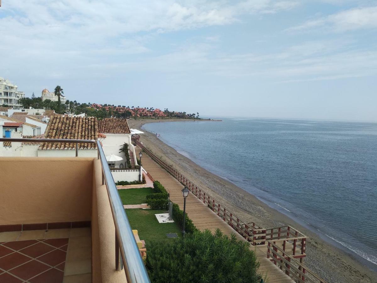 Casa Cachita-En 1ª Linea De Playa Apartment Estepona Ngoại thất bức ảnh