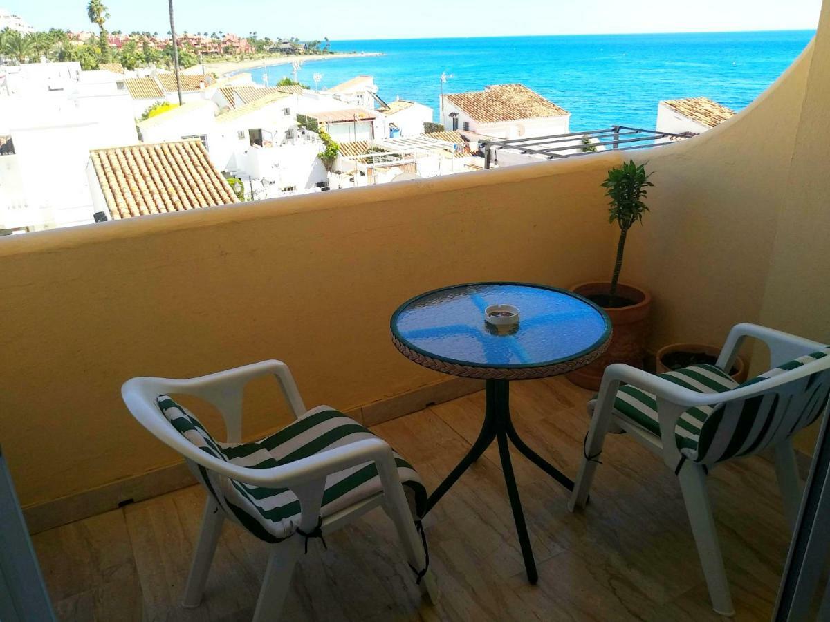 Casa Cachita-En 1ª Linea De Playa Apartment Estepona Ngoại thất bức ảnh